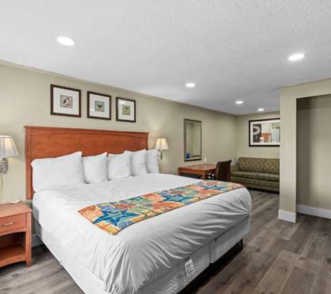 Travelodge By Wyndham Kissimmee/Orlando - Kissimmee, FL