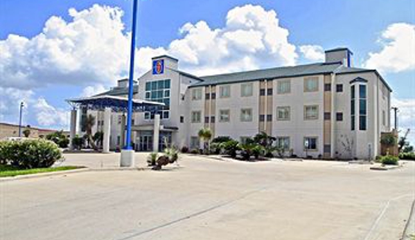 Motel 6 - Harlingen, TX