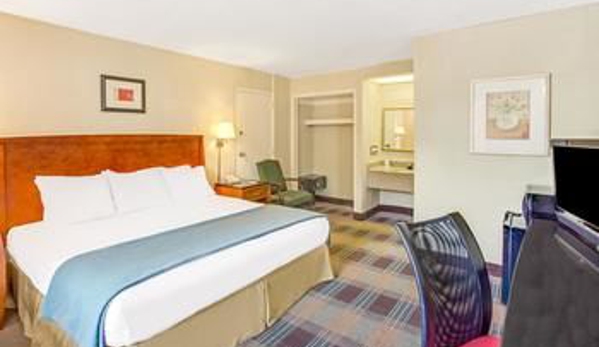 Travelodge by Wyndham Silver Spring - Silver Spring, MD