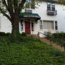 Three Sisters Sunset Inn - Bed & Breakfast & Inns