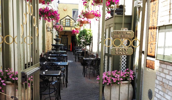 Kilwins Ice Cream - Chocolate - Fudge - Huntington, NY. The Patio at Meehan's of Huntington