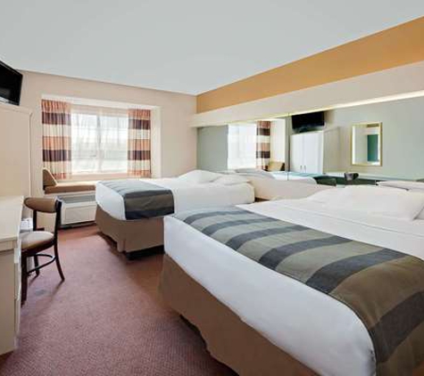 Microtel Inn & Suites by Wyndham Joplin - Joplin, MO