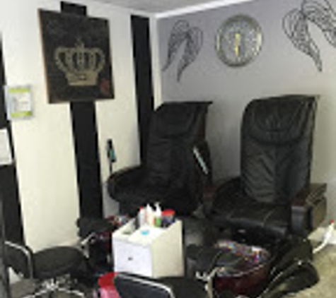 Curvy Creations Beauty Studio - New Port Richey, FL