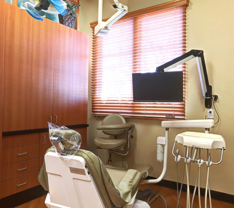 Sonoran Vista Dentistry - Gilbert, AZ. Well lit operatory at Gilbert dental implant specialist Sonoran Vista Dentistry