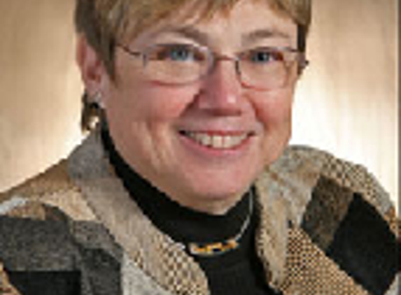 Dr. Mary E Norris, MD - Holyoke, MA