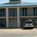 Deluxe Inn & Suites, Greenwood - Lodging