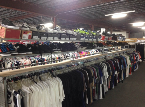 Discount Liquidators - Houston, TX