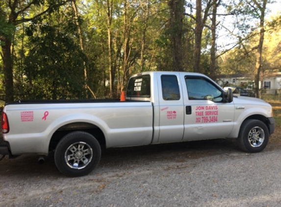 the real pink tree service - brooksville, FL