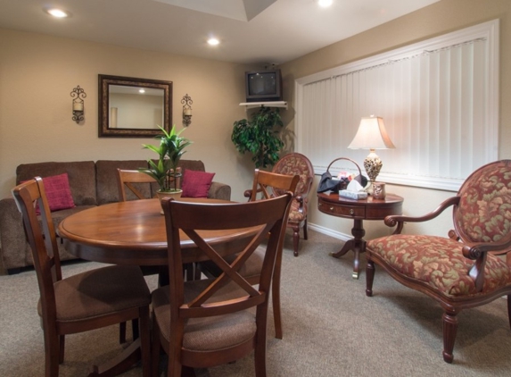 Weeks' Enumclaw Funeral Home - Enumclaw, WA