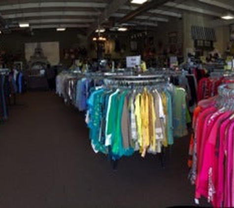 Deja Vu Consignment Boutique - Tuscaloosa, AL