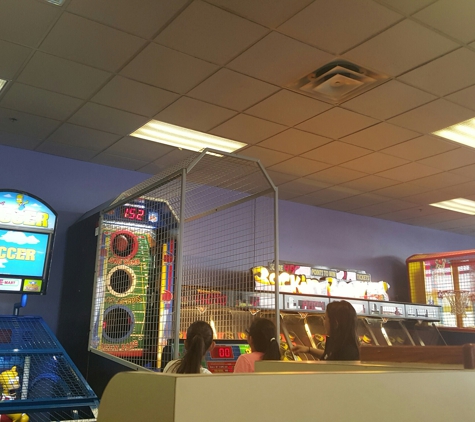 Chuck E. Cheese's - Oklahoma City, OK. Games