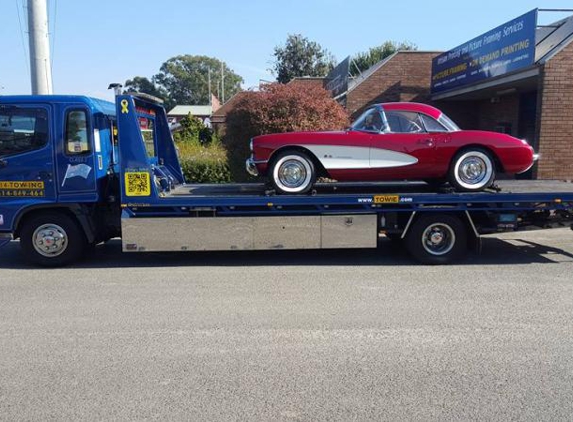 Nepean Classic, Muscle & Kustom Cars - Taylors Beach, NSW