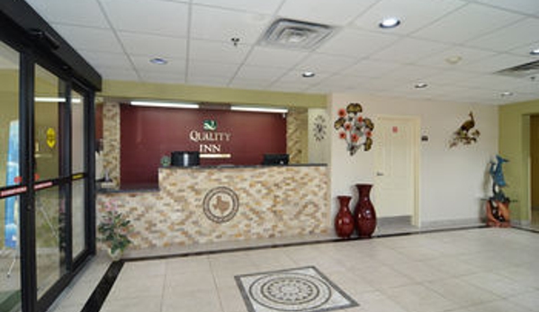 Quality Inn near SeaWorld - Lackland - San Antonio, TX