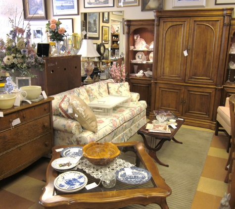 Apple Blossom Consignments - Saint Clair, MI