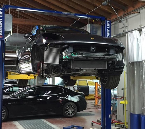 Precision Auto Body - Reseda, CA