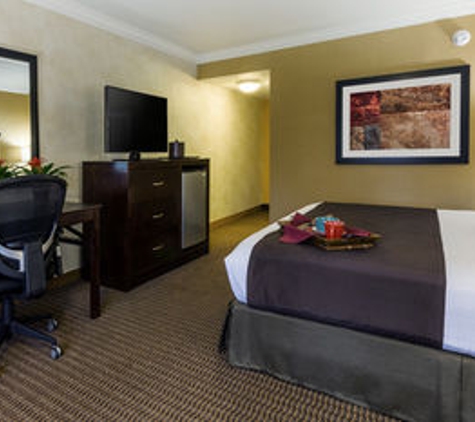 Best Western Plus Carriage Inn - Sherman Oaks, CA