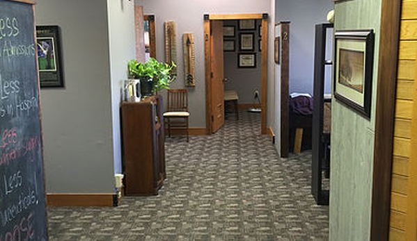 MCFARLAND CHIROPRACTIC of Redmond - Redmond, OR. McFarland Chiropractic Interior