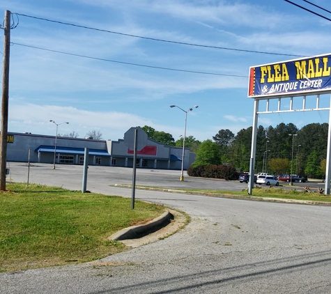 Trader Bobs Flea Mall & Antique Center - Oxford, AL