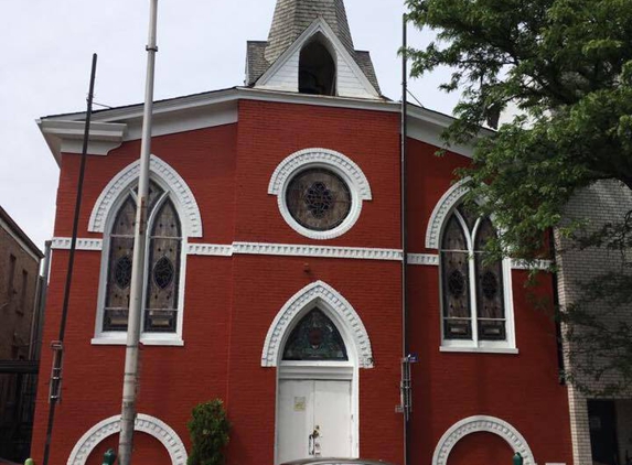 Iglesia Cristiana Fuente de Salvacion - Paterson, NJ