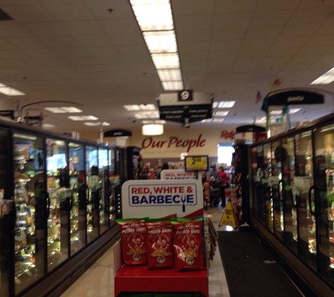 Ralphs Fresh Fare - Marina Del Rey, CA. Wide isles