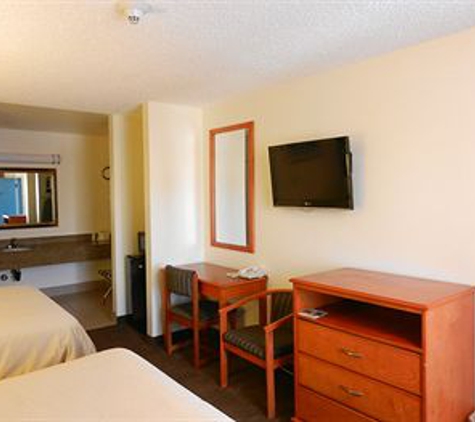 Simply Home Inn & Suites - Riverside, CA