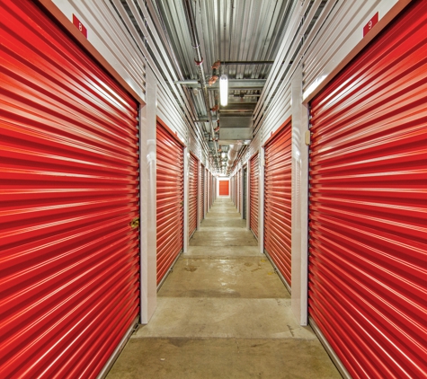 US Storage Centers - Fridley, MN