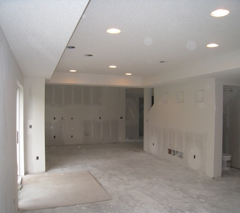 Phompheng Construction LLC - West Des Moines, IA