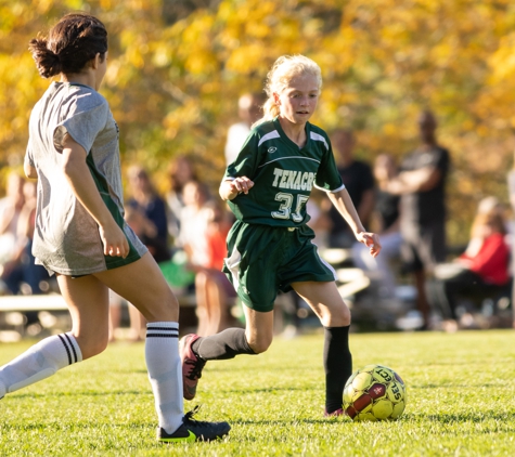 Tenacre Country Day School - Wellesley, MA. In Tenacre's interscholastic athletics program, 5th and 6th graders play against other schools in the fall, winter, and spring.