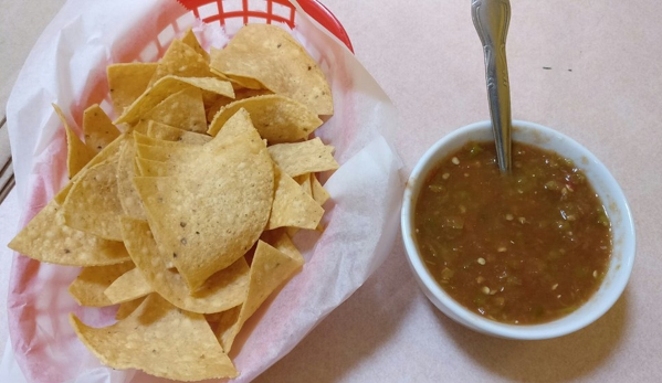 La Morenita Restaurant - Los Angeles, CA. La Morenita chips and salsa Los Angeles