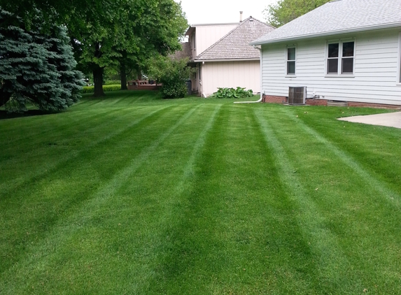 All Seasons Lawn & Landscape - Omaha, NE