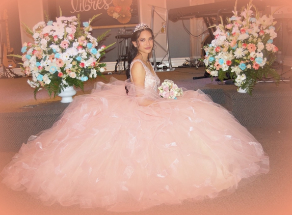 5 Star Event Services for Weddings and Quinces - National City, CA. Contact:
Photographer/Fotografo: Roger Cortez
Phone/Tel. 
(619) 394-8412
photosandparties@gmail.com

https://goo.gl/qa45bu