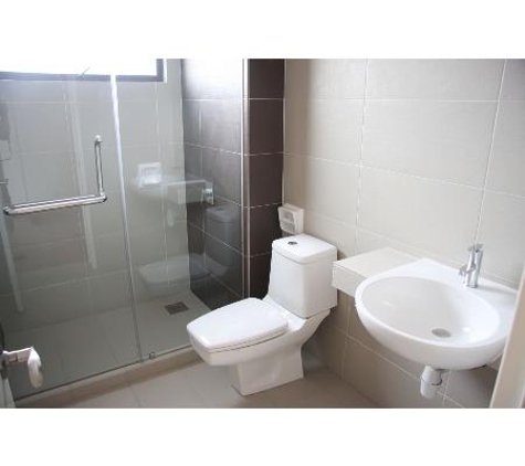 Deluxe Bathrooms & Tile Centre - Nunawading, VIC