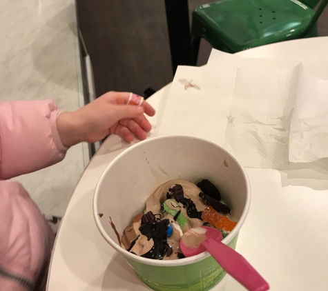 sweetFrog - West Hartford, CT