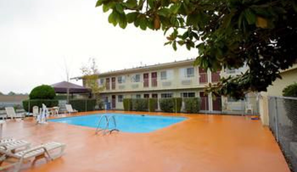 Americas Best Value Inn - Petaluma, CA