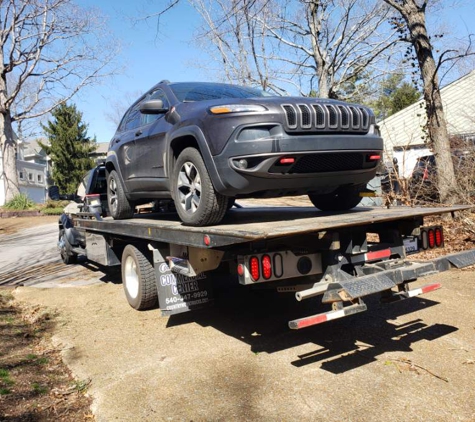 Hook Em' Up Towing - Nashville, TN