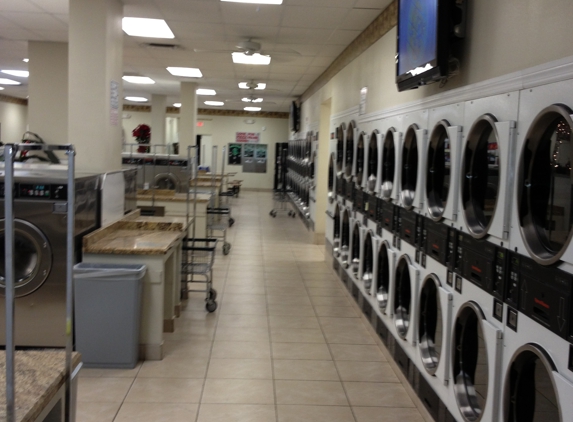 Town & Country Laundry - Indiantown, FL