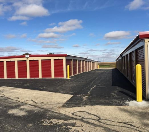 Lockbox Self Storage - Mount Morris, IL - Mount Morris, IL