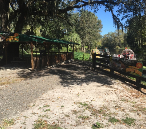 Jerry's Gator Lagoon - Lake Panasoffkee, FL. airboat rides and free parking