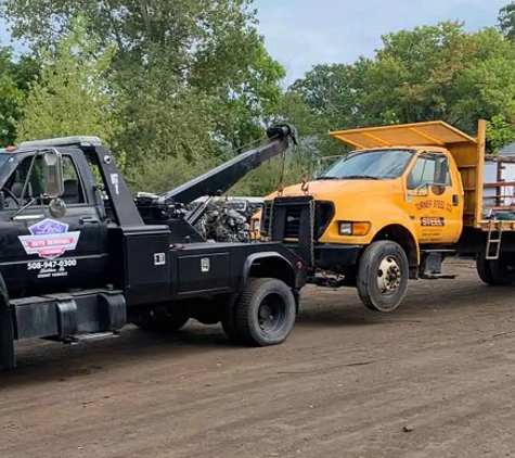 Leo's Auto Removal & Towing - Middleboro, MA. Medium Duty Towing Middleboro MA