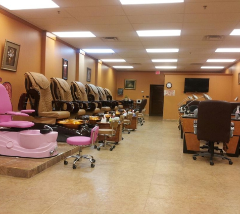 US Nails & Spa - Bristol, TN