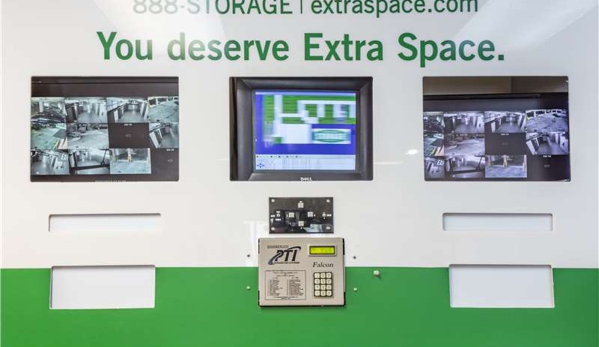 Extra Space Storage - Arlington, VA