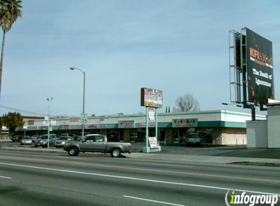 Royal Smoke & Prints - Reseda, CA