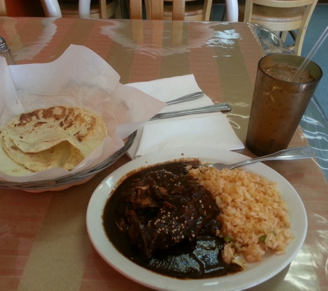 Las Molederas - Los Angeles, CA. Small plate of mole