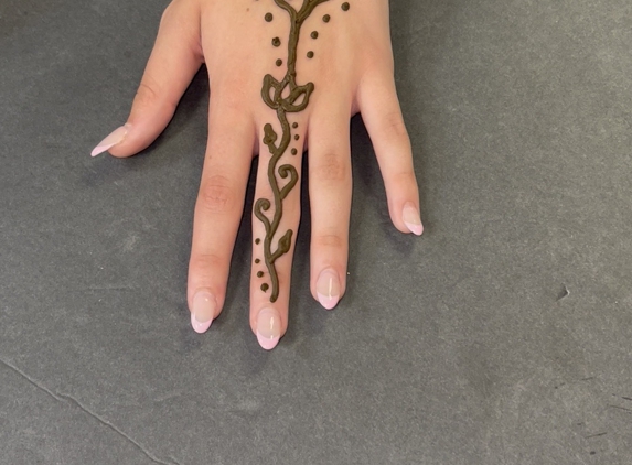 Egyptian Henna Tattoos, Hair Wraps & Airbrush Tattoos - Kissimmee, FL