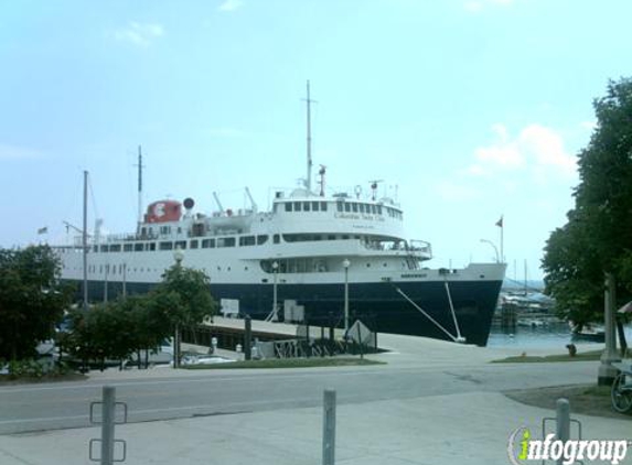 Columbia Yacht Club - Chicago, IL