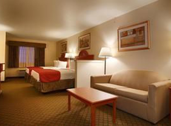 Best Western Henrietta Inn & Suites - Henrietta, TX