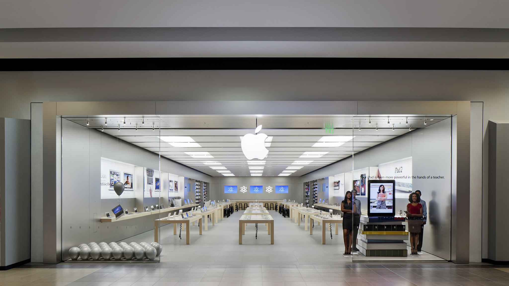 Fashion Place - Apple Store - Apple