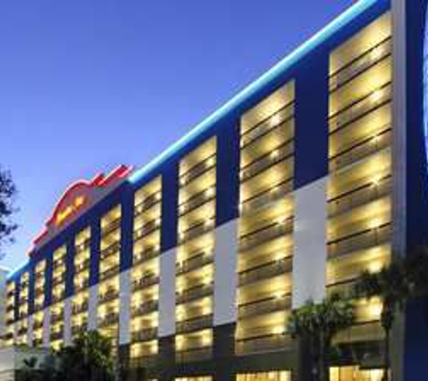 Hampton Inn Cocoa Beach/Cape Canaveral - Cocoa Beach, FL