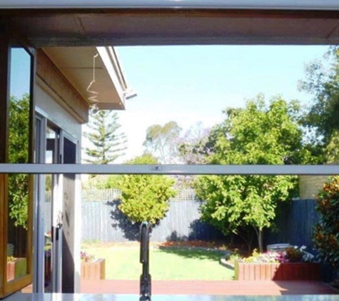 RETRACTASCREEN - Cheltenham, VIC. Proposals Are Free-Of-Charge