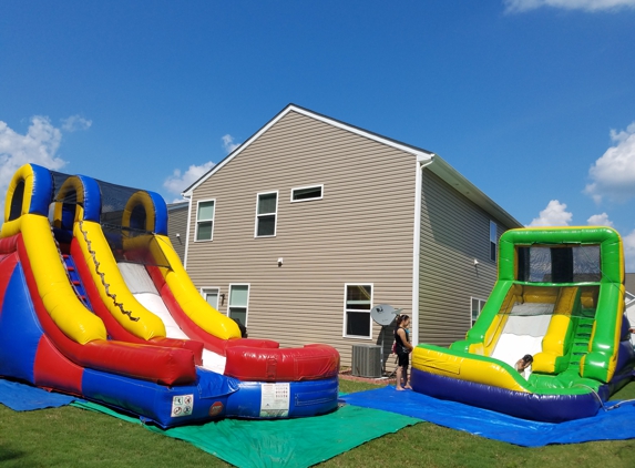 A party rental RentMeUSA - Charlotte, NC. Water Slides